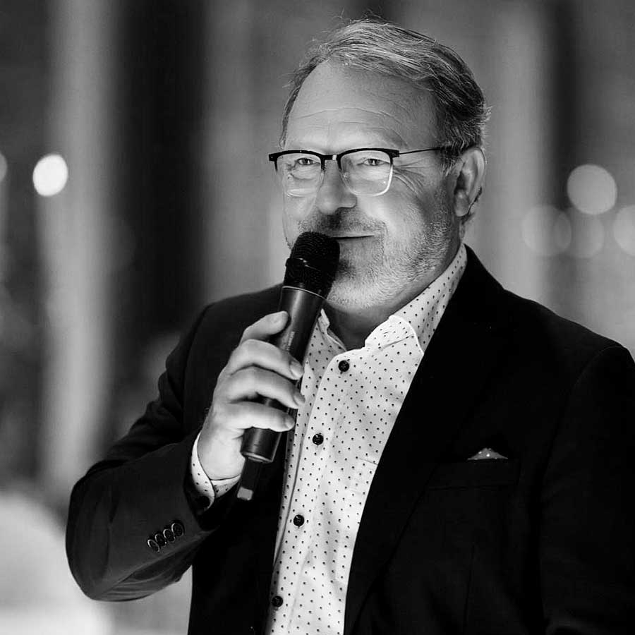 Porträtfoto Paul-Stephan Schütte,